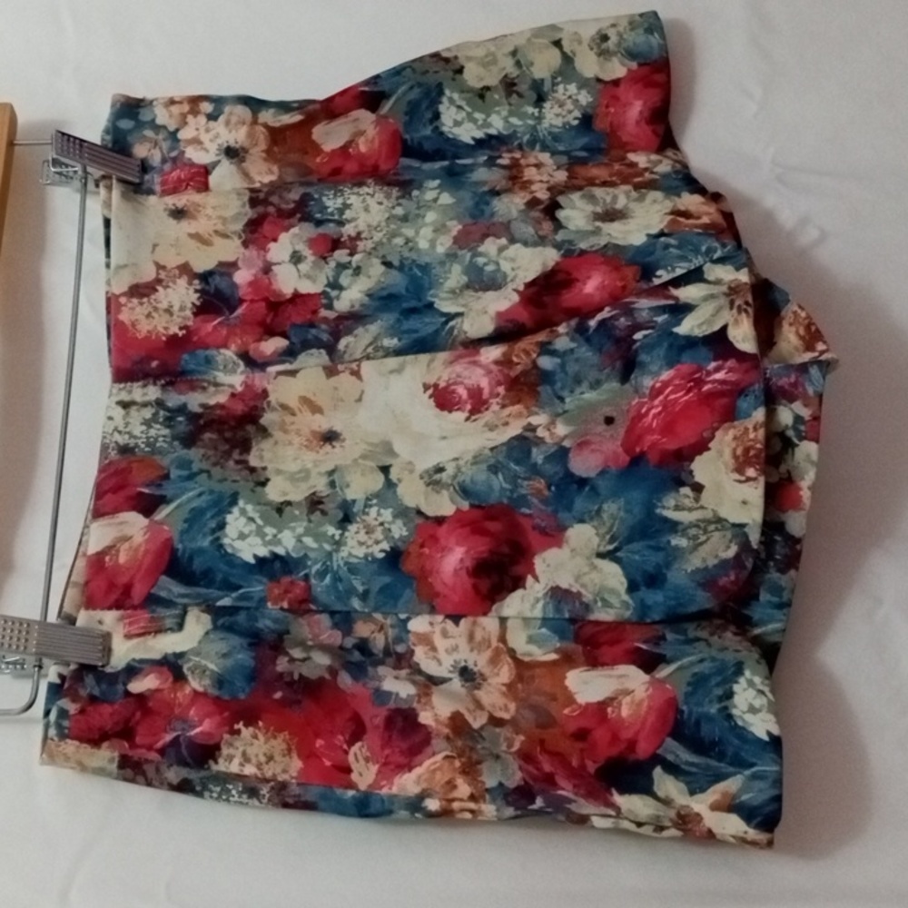 jnB shorts size medium